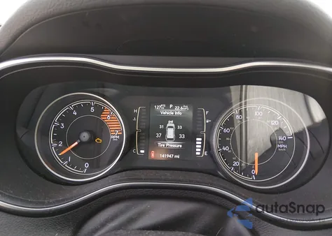 2019 Jeep Cherokee Latitude Plus 4X4 from USA, damaged, VIN 1C4PJMLN6KD211967